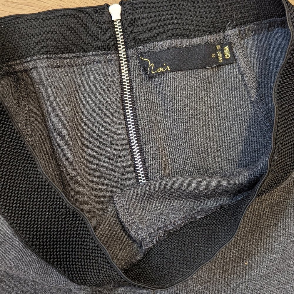 Noir Leggings - Picture 2 of 3